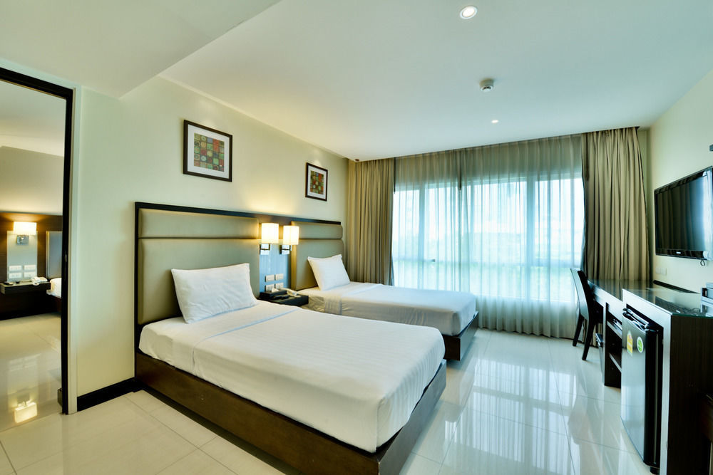 Hotel The Prestige Nana Bangkok Exterior foto