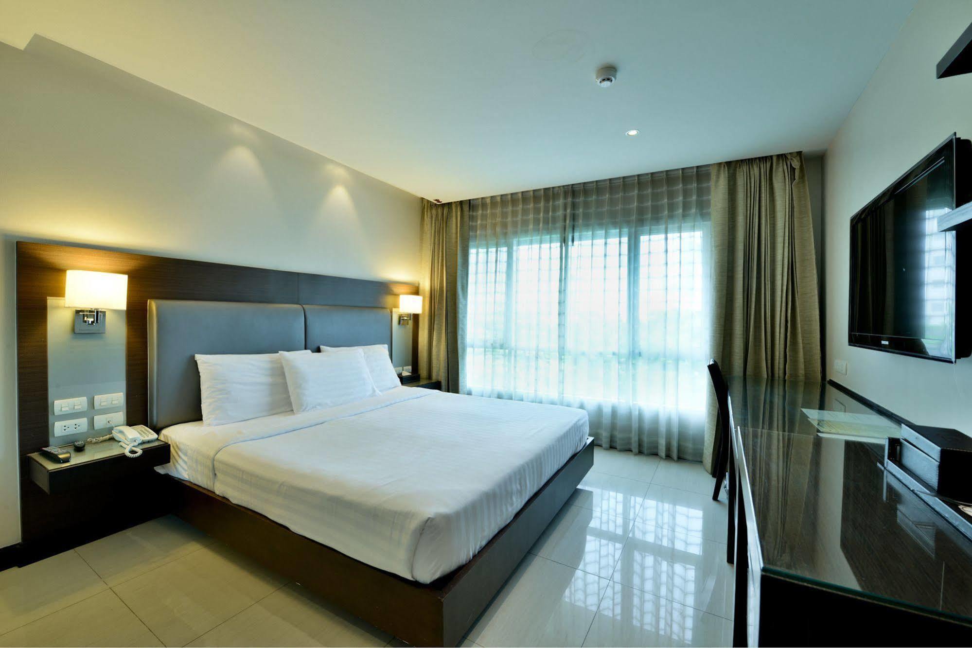 Hotel The Prestige Nana Bangkok Exterior foto